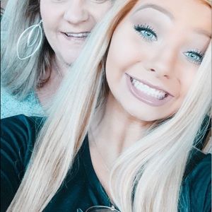 Meet your Posher, Emily